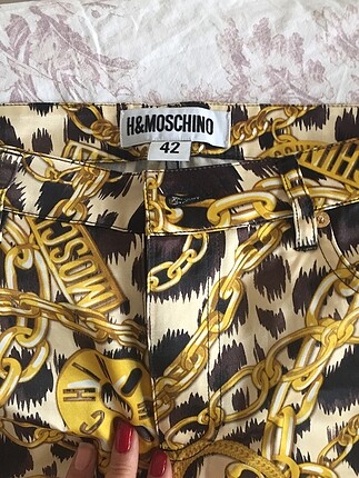 Moschino Orjinal moschino hiç giyilmedi