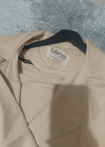 Düğmeli Bej Uzun Kadın Trençkot - Görsel 4