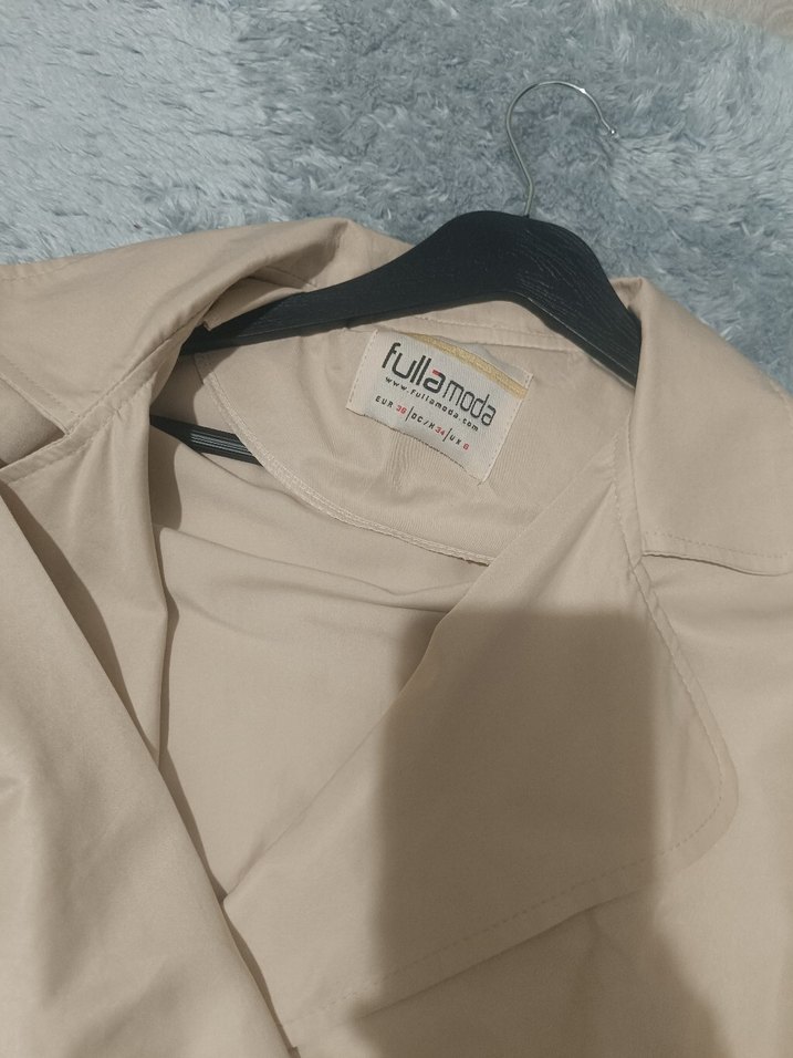 Düğmeli Bej Uzun Kadın Trençkot - Görsel 4