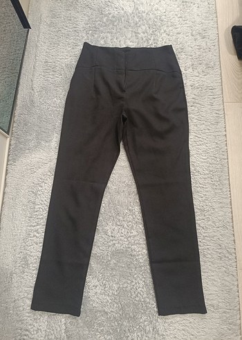 Düğmeli Siyah Midi Kadın Kumaş Pantolon - Görsel 2