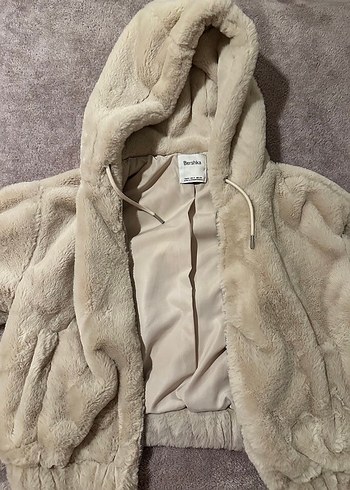 s Beden ten rengi Renk Bershka Kapüşonlu Peluş Mont