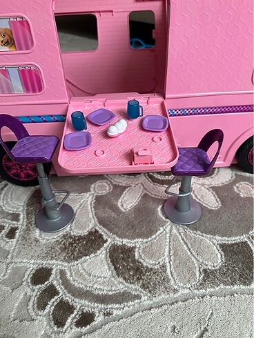 Beden Renk Barbie karavanı
