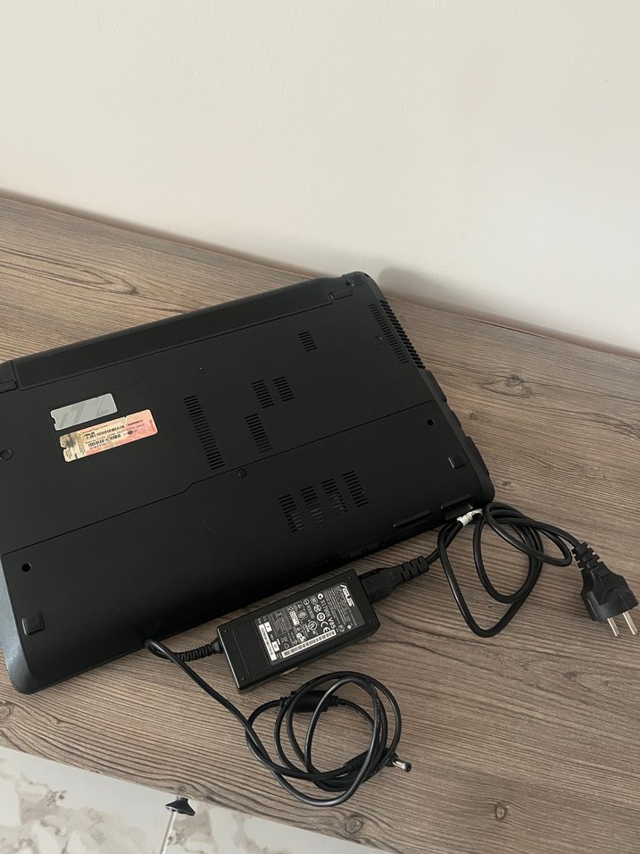 Temiz durumda ASUS X54C Laptop - Görsel 4