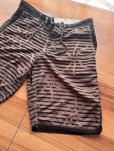 LC Waikiki deniz şortu - Görsel 3