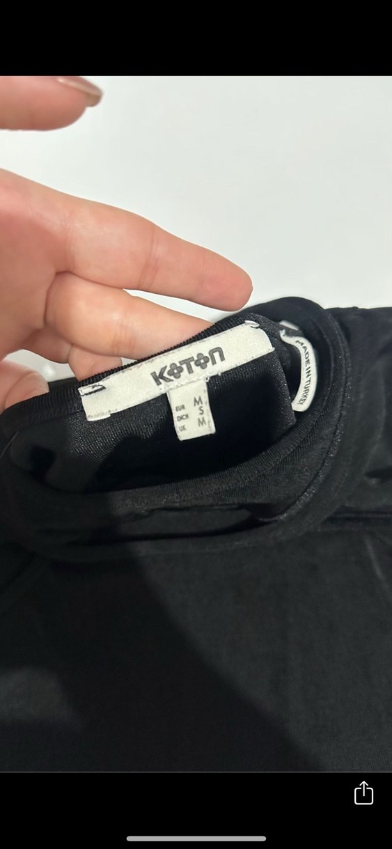 Kadın Siyah Uzun Kollu Asimetrik Crop Top - Görsel 2