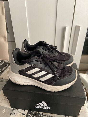 Adidas spor ayakkabı 28.5 no