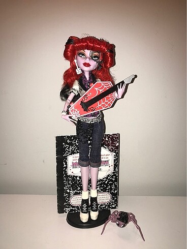 Operetta monster high