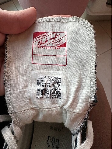42 Beden Converse Yüksek Taban Ayakkabı