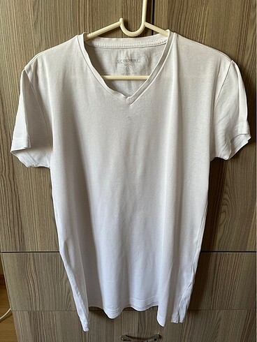 LC Waikiki V Yaka Beyaz Tshirt