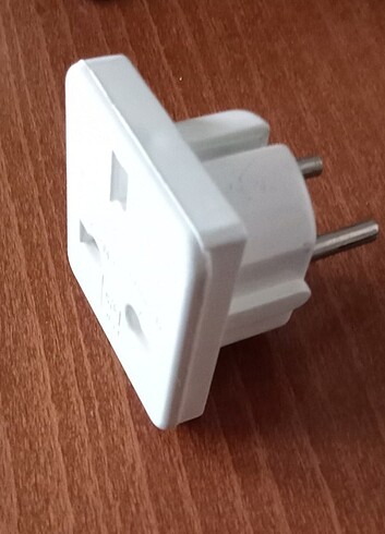 Elektrik Fiş Dönüştürücü Adaptör
