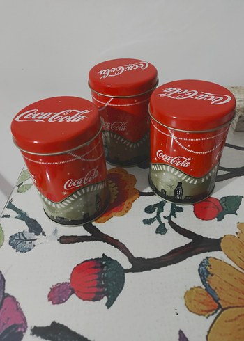 Renkli Coca-Cola Metal Saklama Kutuları - Görsel 2