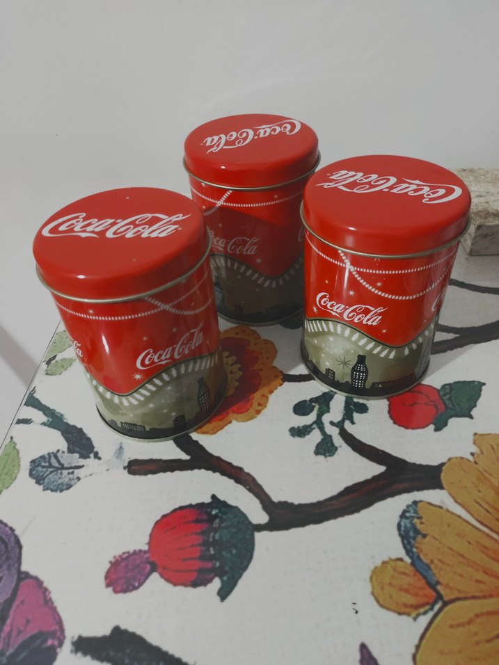 Renkli Coca-Cola Metal Saklama Kutuları - Görsel 2