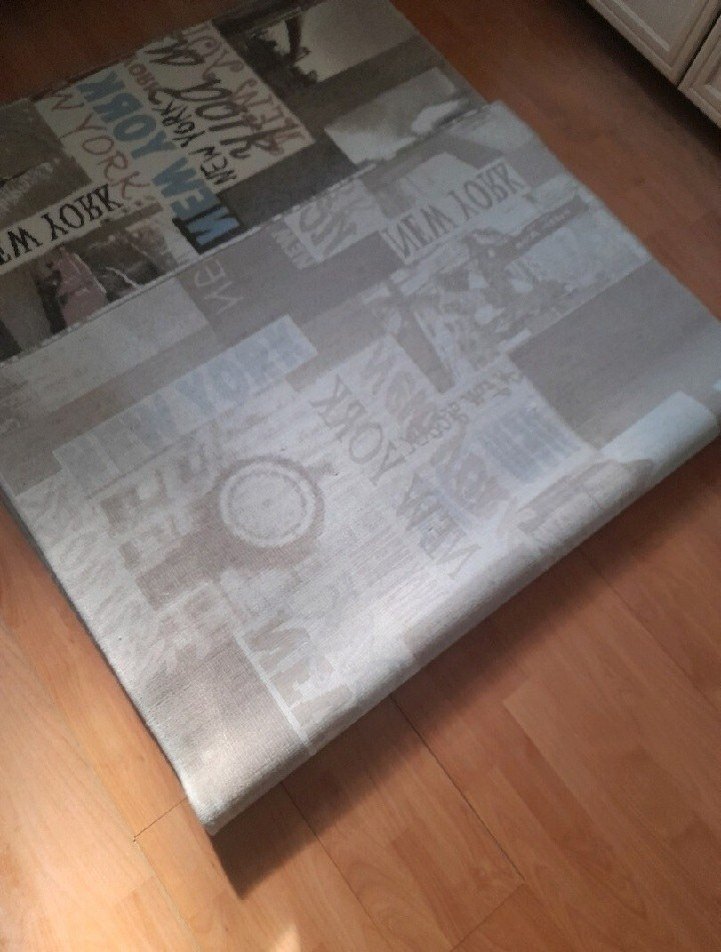 Gri Baskılı New York Temalı Halı - Görsel 2