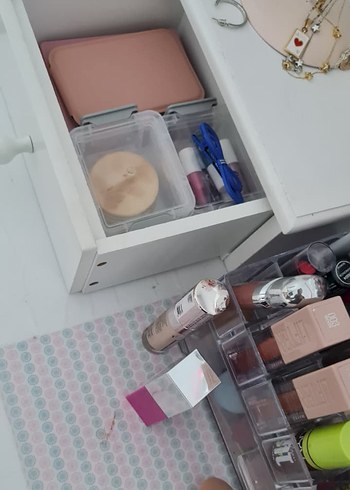 Beden beyaz Renk Makyaj Masası