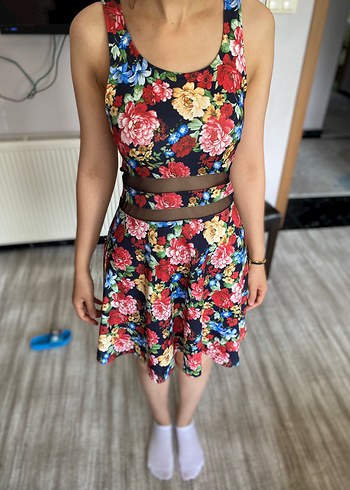 Çiçek Desenli Strappy Midi Elbise