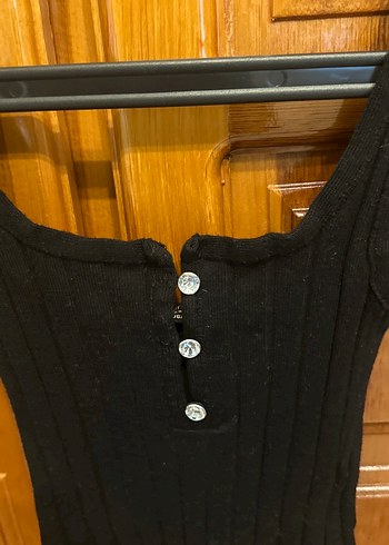 Bershka Düğmeli Siyah Gotik V Yaka Büstiyer