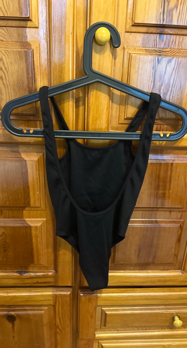 Siyah Düz Kesim Kadın Mayo - Görsel 4