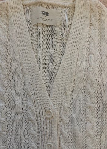 Beyaz Örgü Düğmeli V Yaka Kadın Süveter - Görsel 2