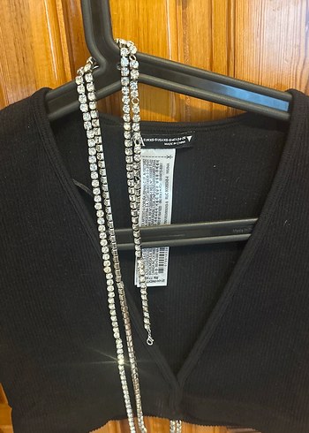 Zincir Detaylı Siyah Kadın Bluz - Görsel 2