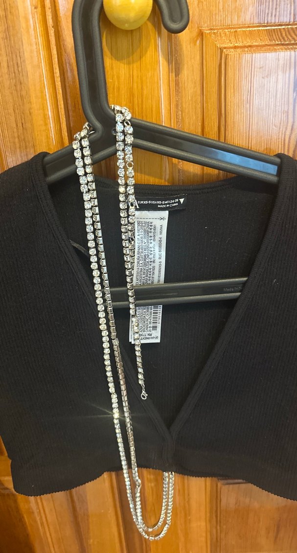 Zincir Detaylı Siyah Kadın Bluz - Görsel 2