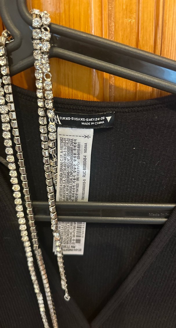 Zincir Detaylı Siyah Kadın Bluz - Görsel 3