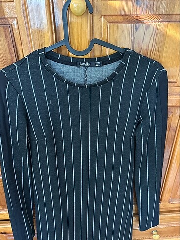 Bershka Elbise