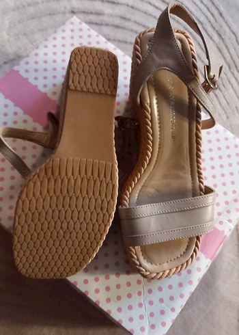 Pelinin Ayakkabıları 36