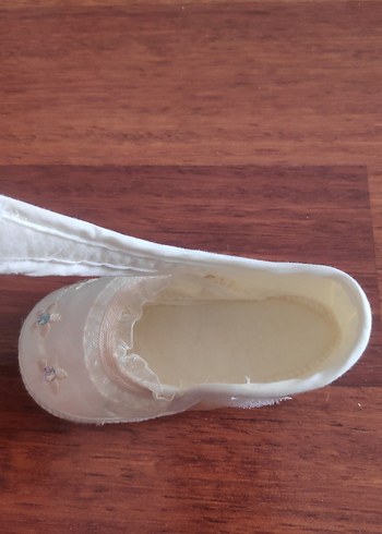 Nakışlı Fırfırlı Beyaz Bebek İlk Adım Ayakkabısı - Görsel 4