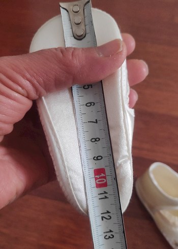 Nakışlı Fırfırlı Beyaz Bebek İlk Adım Ayakkabısı - Görsel 5