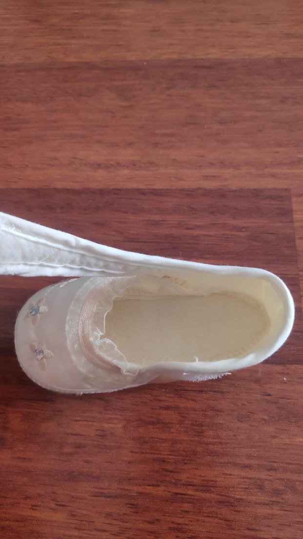 Nakışlı Fırfırlı Beyaz Bebek İlk Adım Ayakkabısı - Görsel 4