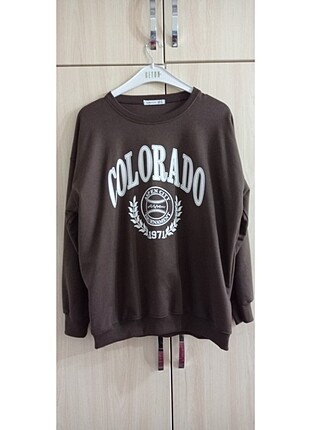 Sweatshirt