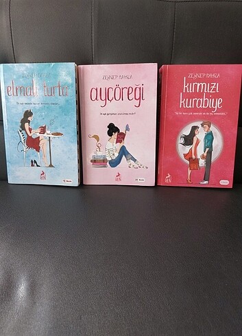 Ay çöreği kırmızı kurabiye elmalı turta 