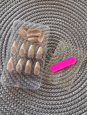 İncili Takma Tırnak - Görsel 2