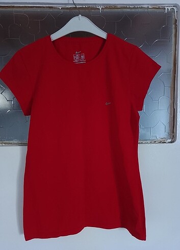 Nike t-shirt 