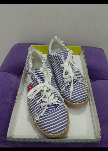 Nakışlı Kadın Günlük Ayakkabı polaris marka - Görsel 3