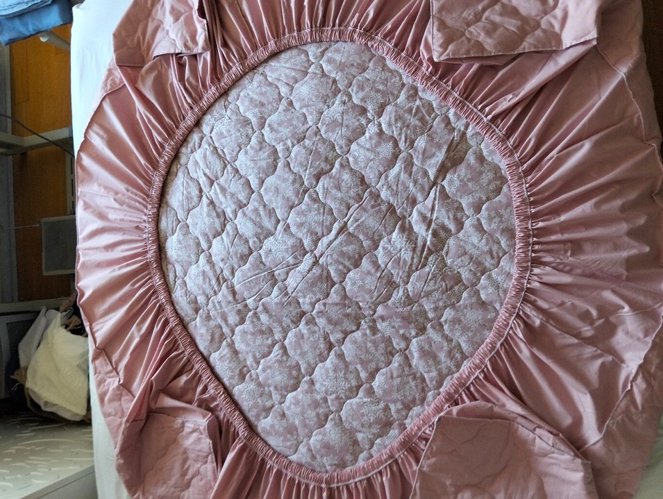 KAPİTONE ..ÇİFT KİŞİLİK LASTİKLİ ÇARŞAF TAKIMI 160*200 - Görsel 2