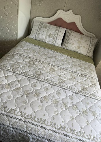 KAPİTONE..2 Kırlent 1 yatak örtüsü..240 *260 ölçülerinde - Görsel 2