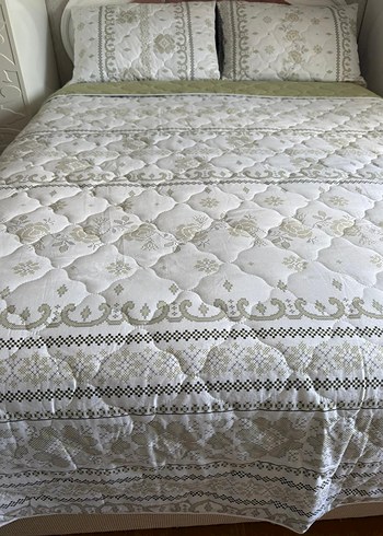 KAPİTONE..2 Kırlent 1 yatak örtüsü..240 *260 ölçülerinde - Görsel 8