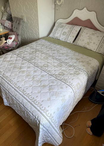 KAPİTONE..2 Kırlent 1 yatak örtüsü..240 *260 ölçülerinde - Görsel 3