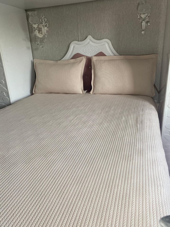 bej renk 240*260 Örgü Desenli Yatak Örtüsü - Görsel 3