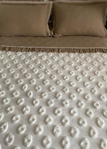 Beyaz Ponpon Desenli Yatak Örtüsü seti - Görsel 3