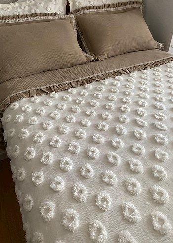 Beyaz Ponpon Desenli Yatak Örtüsü seti - Görsel 5