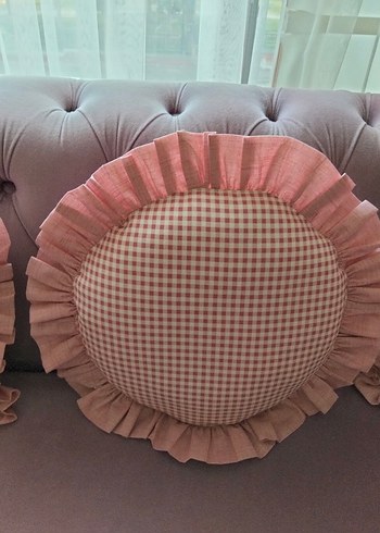 BONCUK ELYAF DOLGULU...Pembe Kareli Fırfırlı Yuvarlak Yastık - Görsel 15