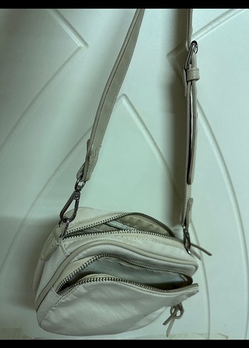 Kadın Beyaz Deri Çapraz Çanta - Görsel 2