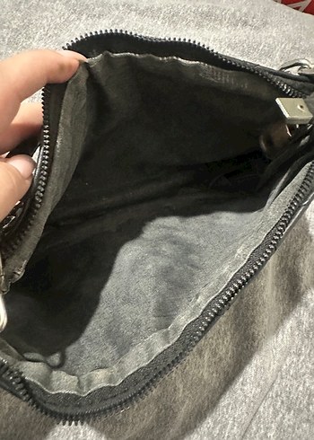  Beden Kadın Siyah Deri Zincir Detaylı Çanta