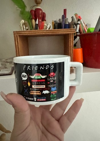  Beden siyah Renk Kahverengi Çerçeveli Siyah Friends Dizisi Temalı Kupa