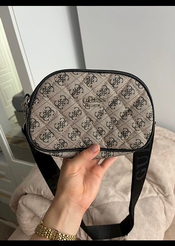 Guess Gri Yılan Desenli Kadın Çapraz Çanta