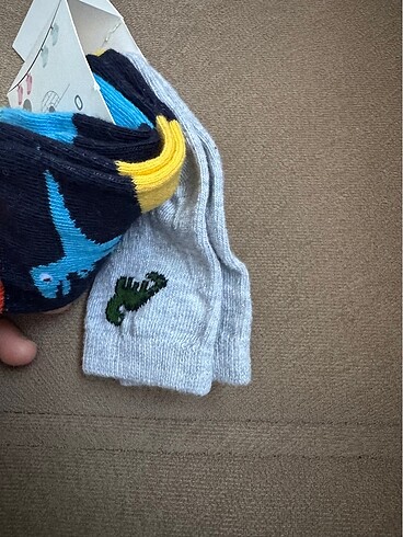 Dinazor baskılı üçlü çorap 0-6 ay yeni etiketli - Görsel 4