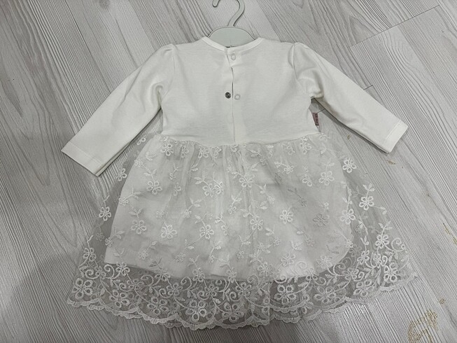 Kız bebek elbise 6 ay için uygun sıfır etiketli ürün yeni - Görsel 9