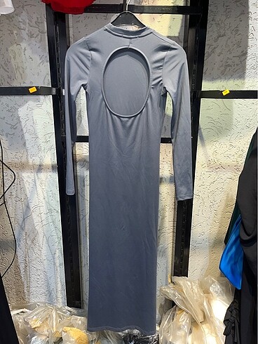 Zara Sırtı açık elbise